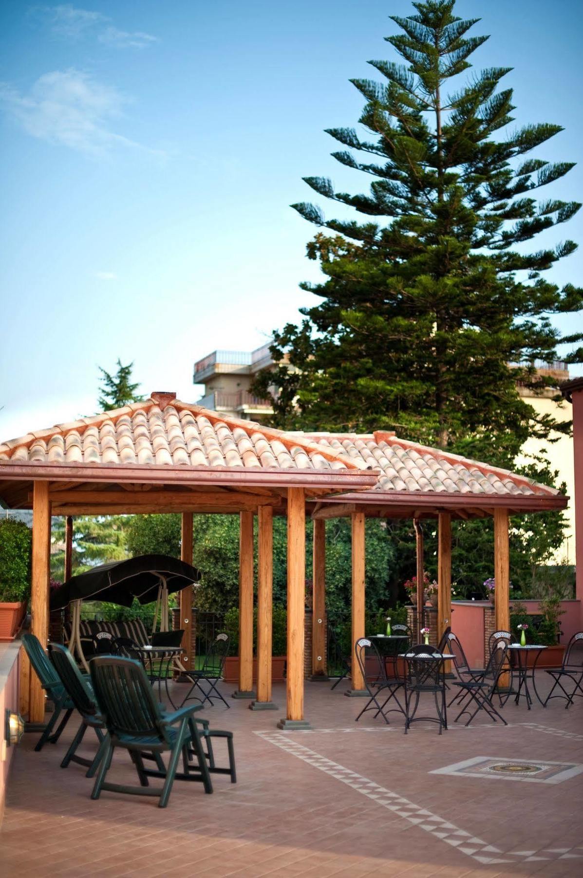 Alhambra - Guest House Di Charme Giarre Bagian luar foto